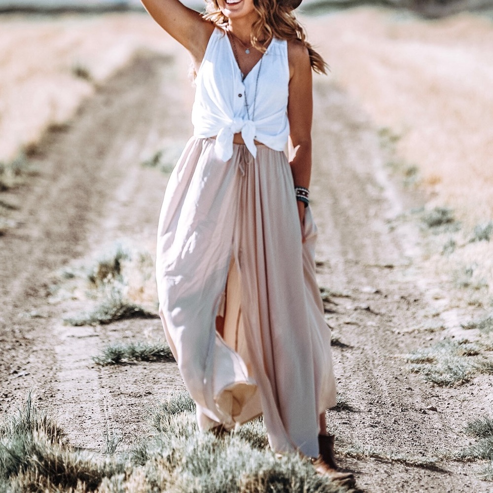 Blush maxi Skirt